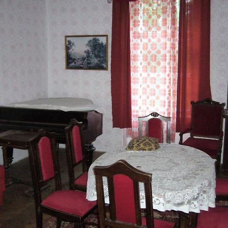 Kalmar Vendeghaz-Vadaszhaz Tornyiszentmiklos Exterior photo